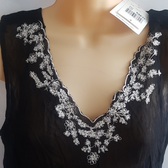 NWT Cabi Black& White embroidred blouse size M - Picture 2 of 7